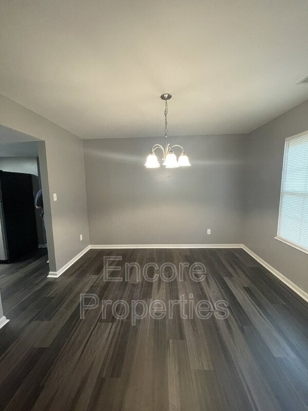 Building Photo - 211 Indigo Dr