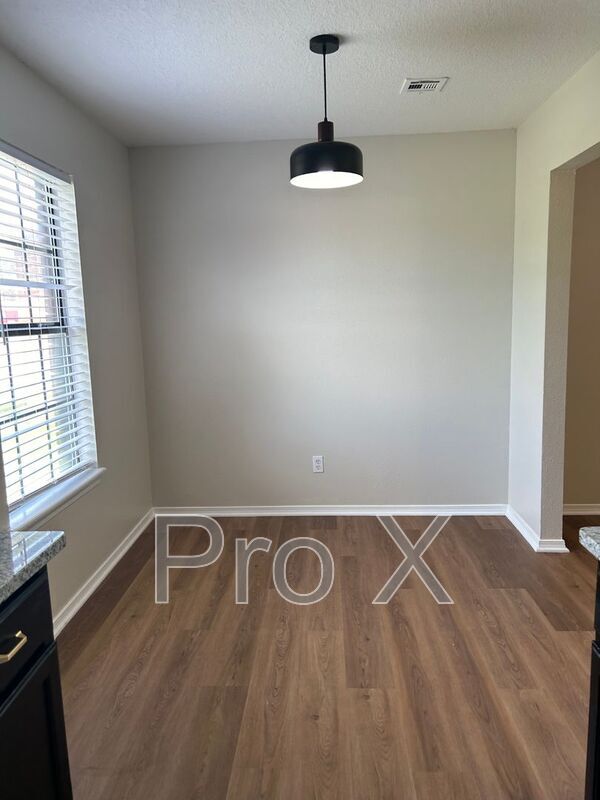 Foto del edificio - 641 1st St