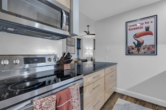 Foto del edificio - 31 E Concord St