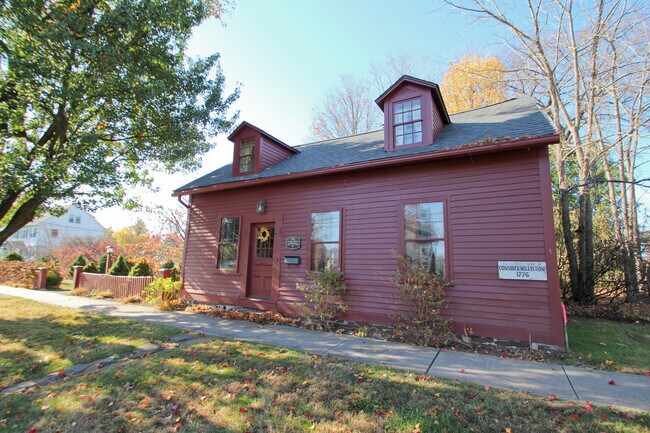 Foto del edificio - 541 N Main St