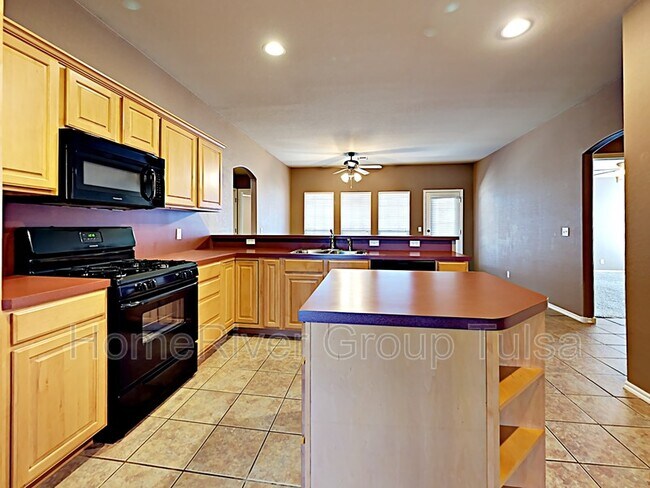 Foto del edificio - 8929 N 155th E Ave