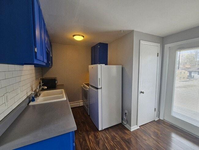 Building Photo - 1140 N Downing St