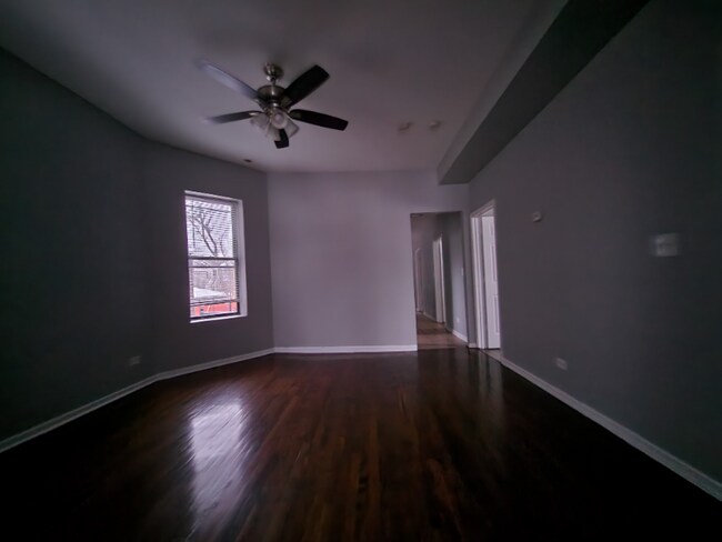 Building Photo - 7314 S Kenwood Ave