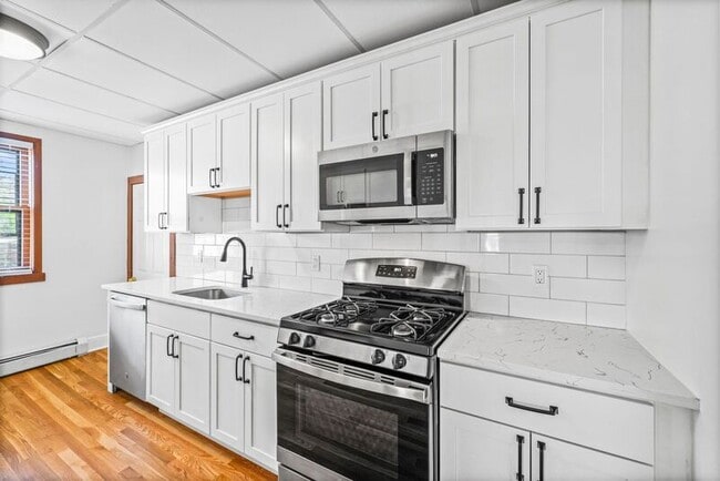 Building Photo - 33 Franklin St