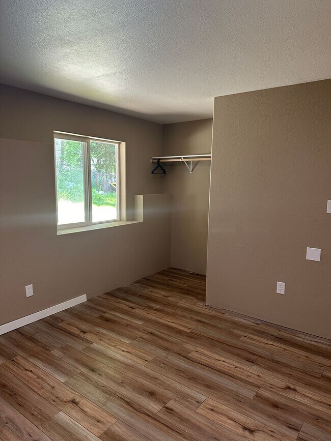 Foto del edificio - Ranch Living! Large 2 Bedroom/2 Bath