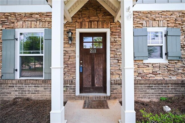 Building Photo - 211 Oconee River Cir