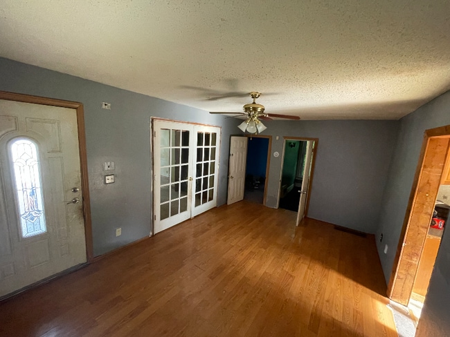 Building Photo - 916 Forsythe St