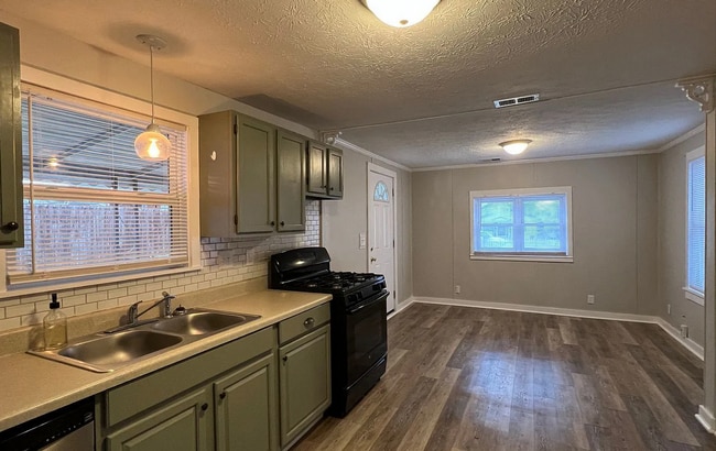 Photo - 3023 Kingston Ave House