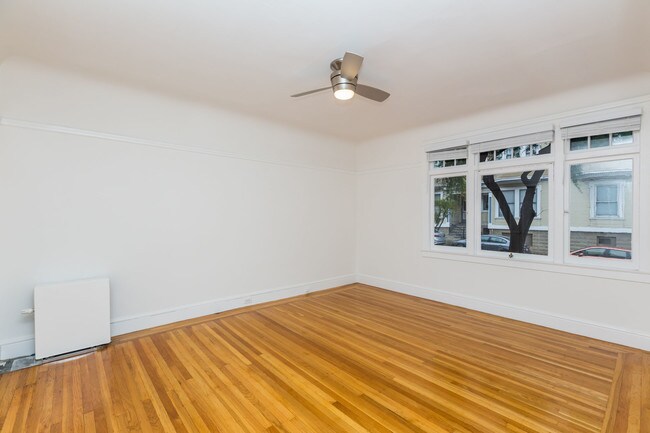 Building Photo - 106 Sanchez St