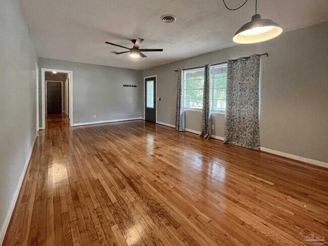 Foto del edificio - 5807 Aurora Ave