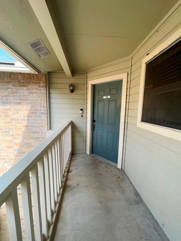 Building Photo - 2450 Wickersham Ln