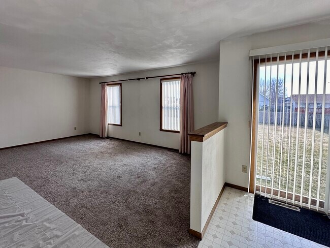 Foto del edificio - 6497 Maeve Ln