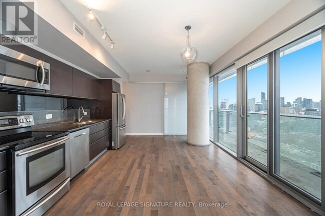 Photo du bâtiment - 70 Distillery Lane