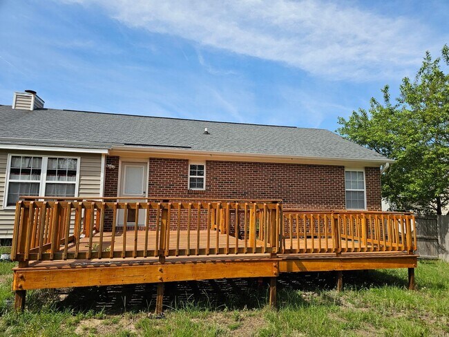 Building Photo - Elk Run Subdivision in Hopemills