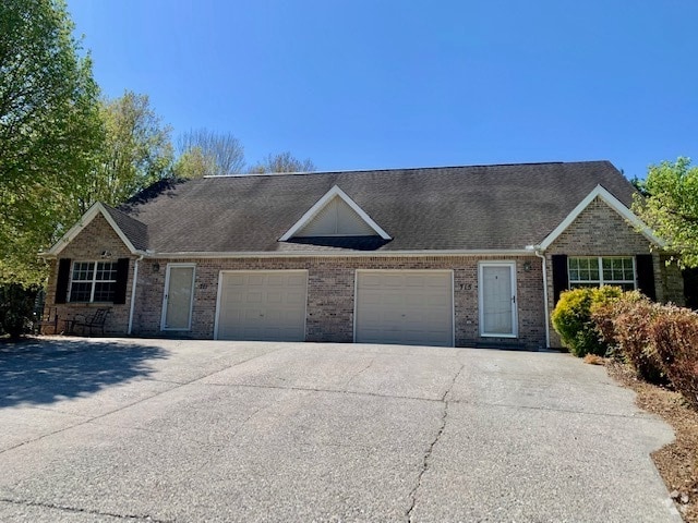 Building Photo - 711 Panther Creek Ct