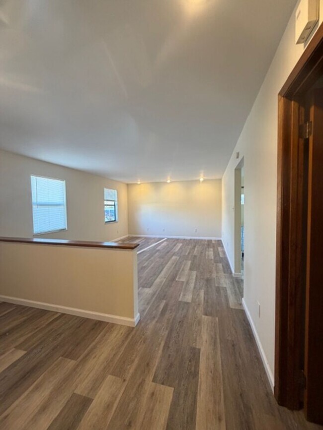 Foto del edificio - 2 Bedroom Duplex close to I -140 Contact Debra Johnson (865) 591-8281