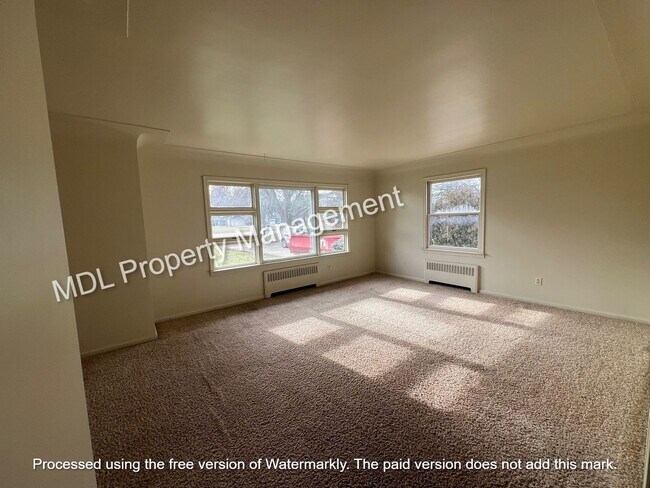 Foto del edificio - Available NOW! 3 bed 1 bath single family home!