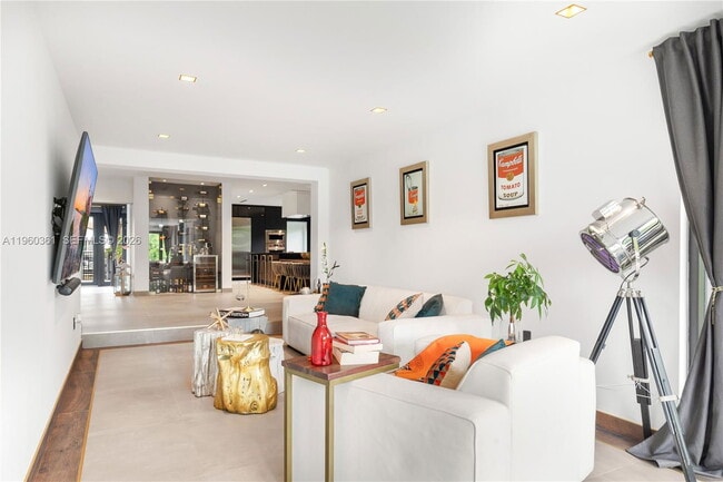 Foto del edificio - 63 SW 31st Rd