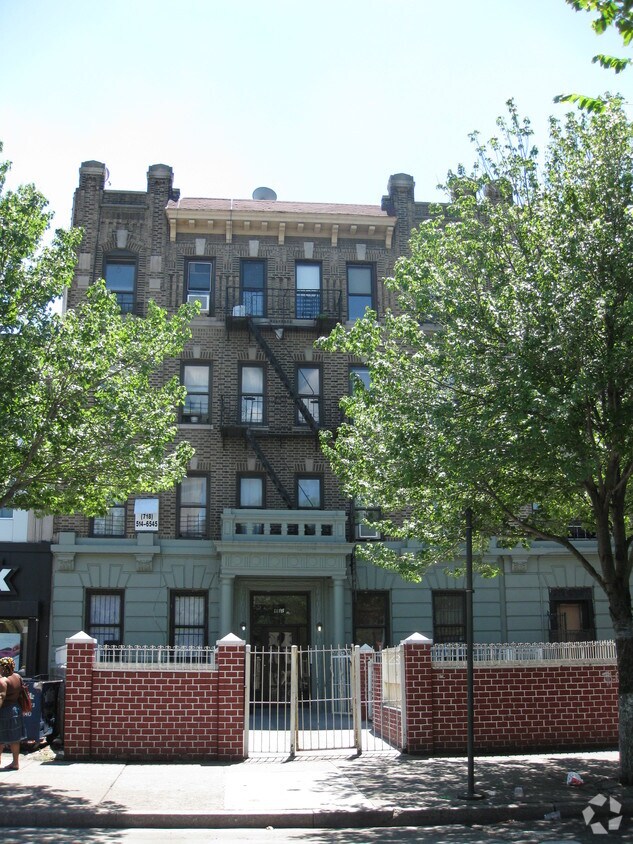 Building Photo - 1102 Eastern Pky