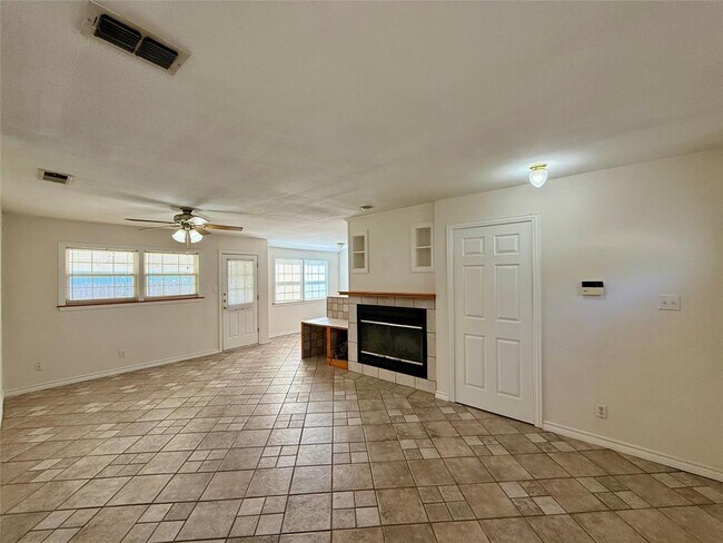 Foto del edificio - 1506 Big Meadow Dr