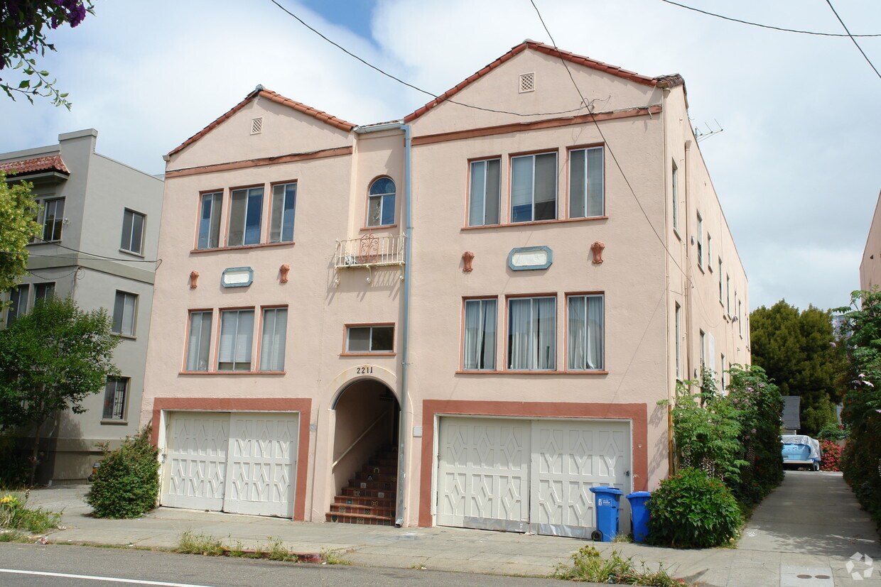Primary Photo - 2211 Channing Way