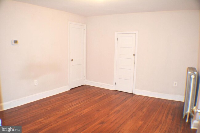 Building Photo - 247 W Rittenhouse St