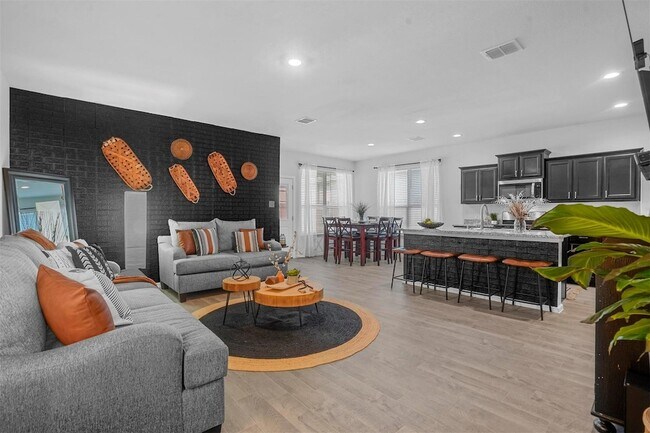 Foto del edificio - 8916 Old Rawhide Ln