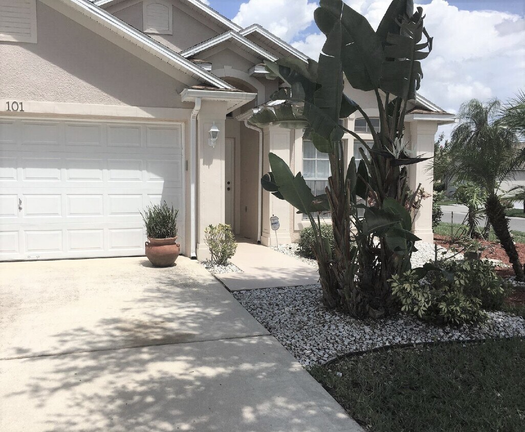 Primary Photo - 101 Seville Pointe Ave