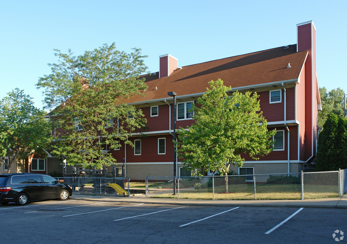 Building Photo - Hamline Apartments