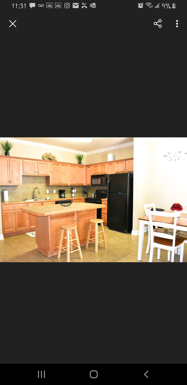 Kitchen - 5172 Arlington Ct