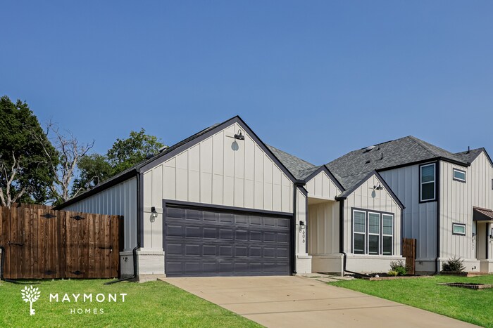 Foto del edificio - Farmhouse Style 4-Bedroom Home