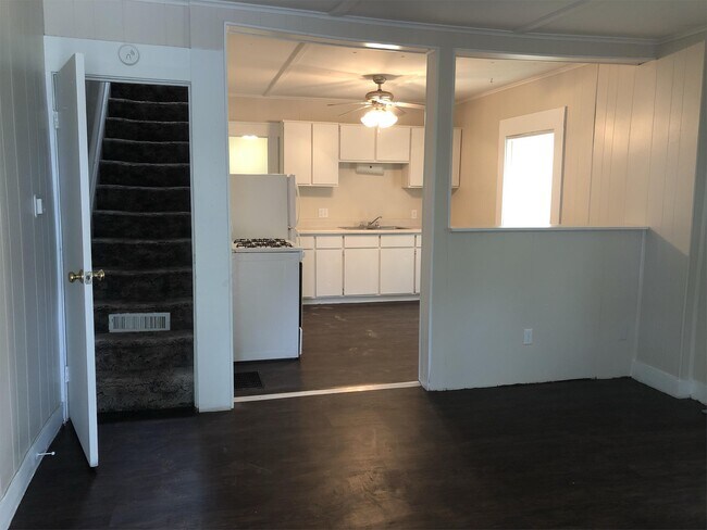 Foto del edificio - 527 W Grove St