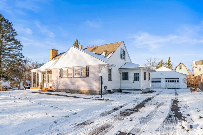 Foto del edificio - 32 Deland Park B