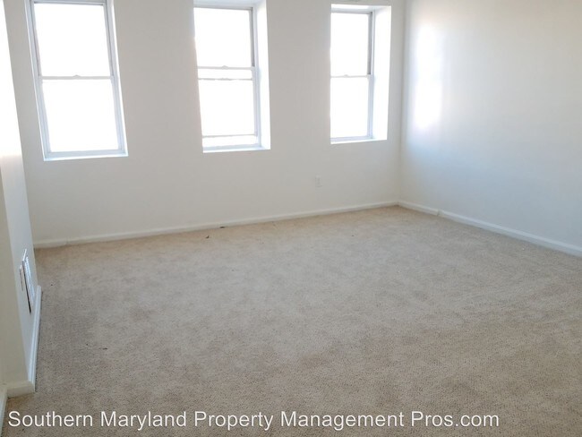 Building Photo - 3 br, 2 bath House - 512 North Pulaski Street