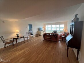 Building Photo - 3420 Gulf Shore Blvd N