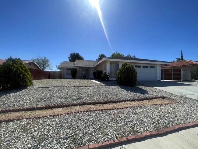 Foto del edificio - Victorville 4 Bedroom 2 Bathroom