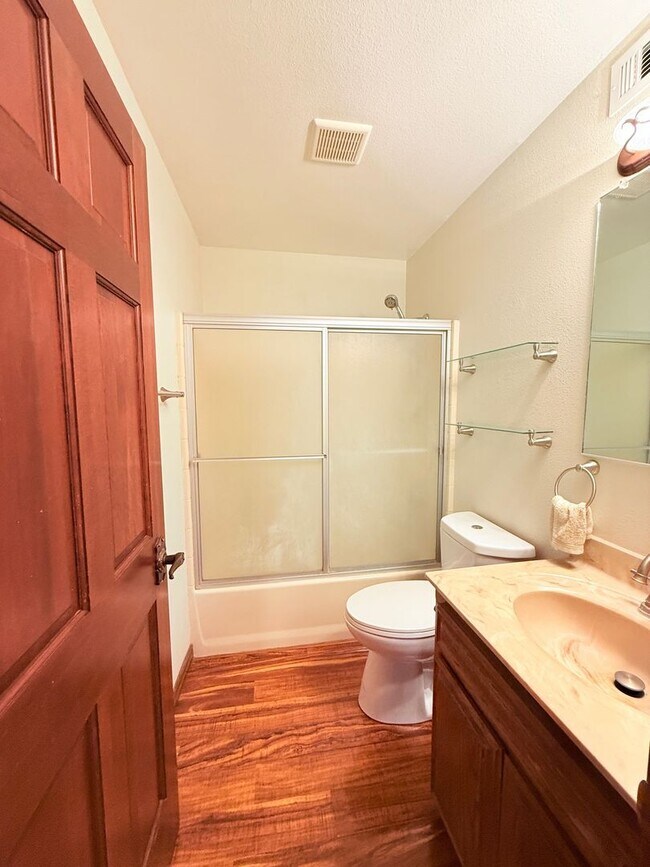 Foto del edificio - Great Single-Level Cayucos Apartment with One Car Parking Space