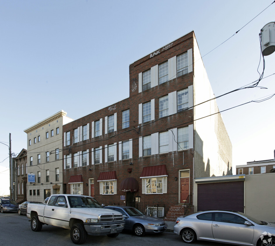 Building Photo - Atrium Court