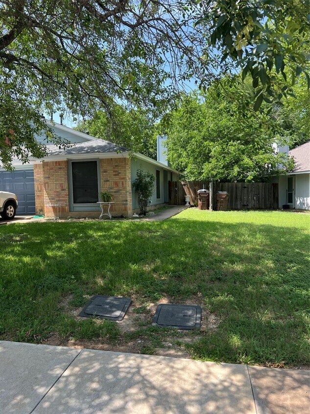 Foto principal - 2110 Redwing Way