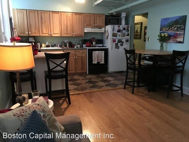 Building Photo - 1 br, 1 bath House - 5 Fuller St. #5B
