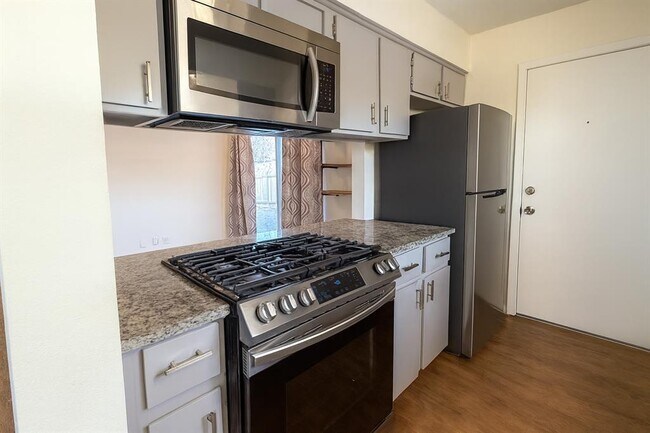 Building Photo - 508 Country Aire Dr