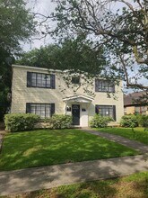 Building Photo - 1434 Lawson St