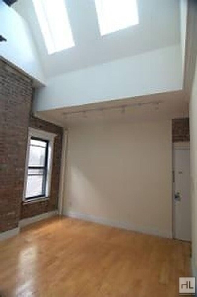 Foto del edificio - East 18th Street