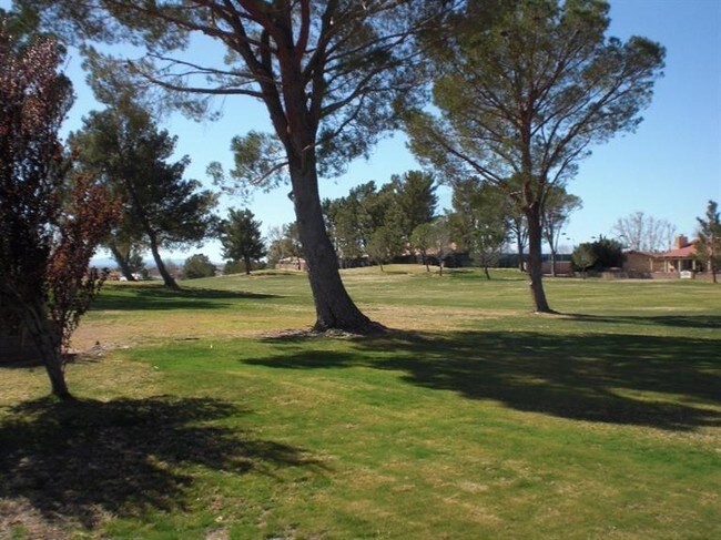 Building Photo - 14639 Greenbriar Dr