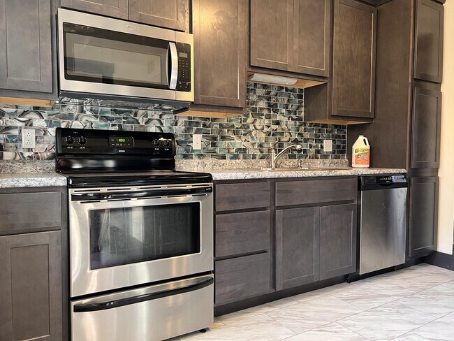 Foto del edificio - 708 N Market St