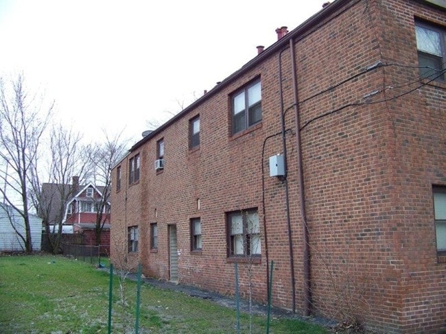  - 6700 Sebert Ave