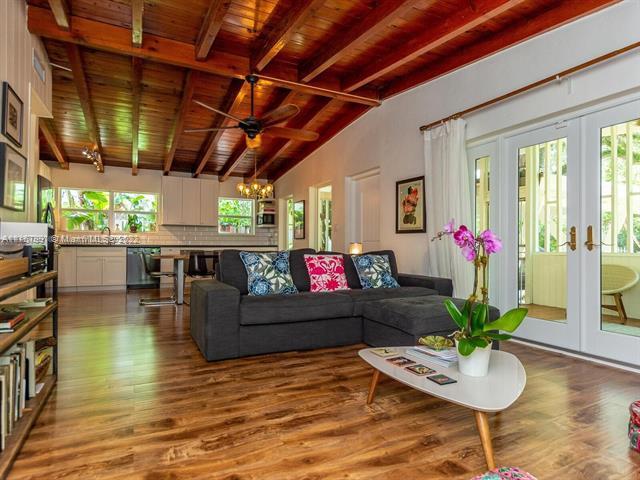 Foto del edificio - 3700 Loquat Ave