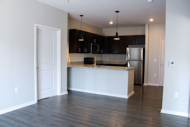 Building Photo - 3261 Redhawk St