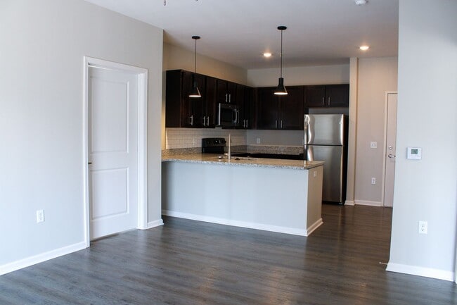 Foto del edificio - 3281 Redhawk St