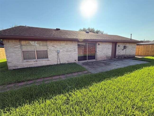 Foto del edificio - 10423 Sagemeadow Ln